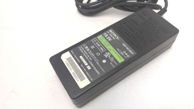 Sony Vaio laptop AC Adapter - VGP-AC19C27 - Click Image to Close