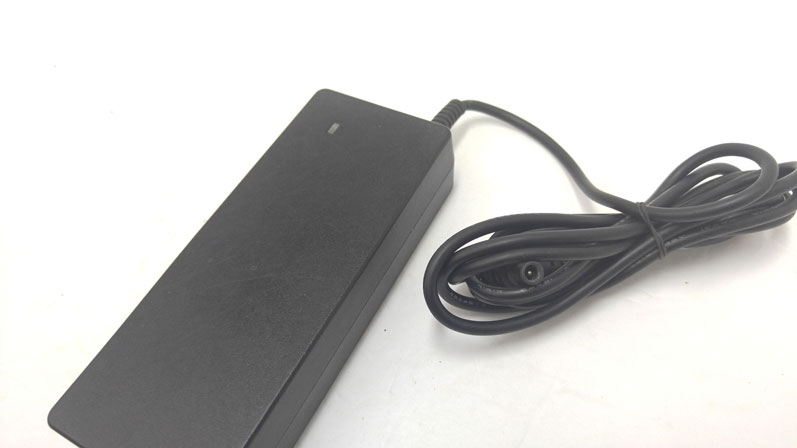 Sony Vaio laptop AC Adapter - VGP-AC19C27 - Click Image to Close