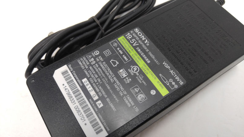 Sony Vaio 120w laptop AC Adapter - VGP-AC19C15 - Click Image to Close